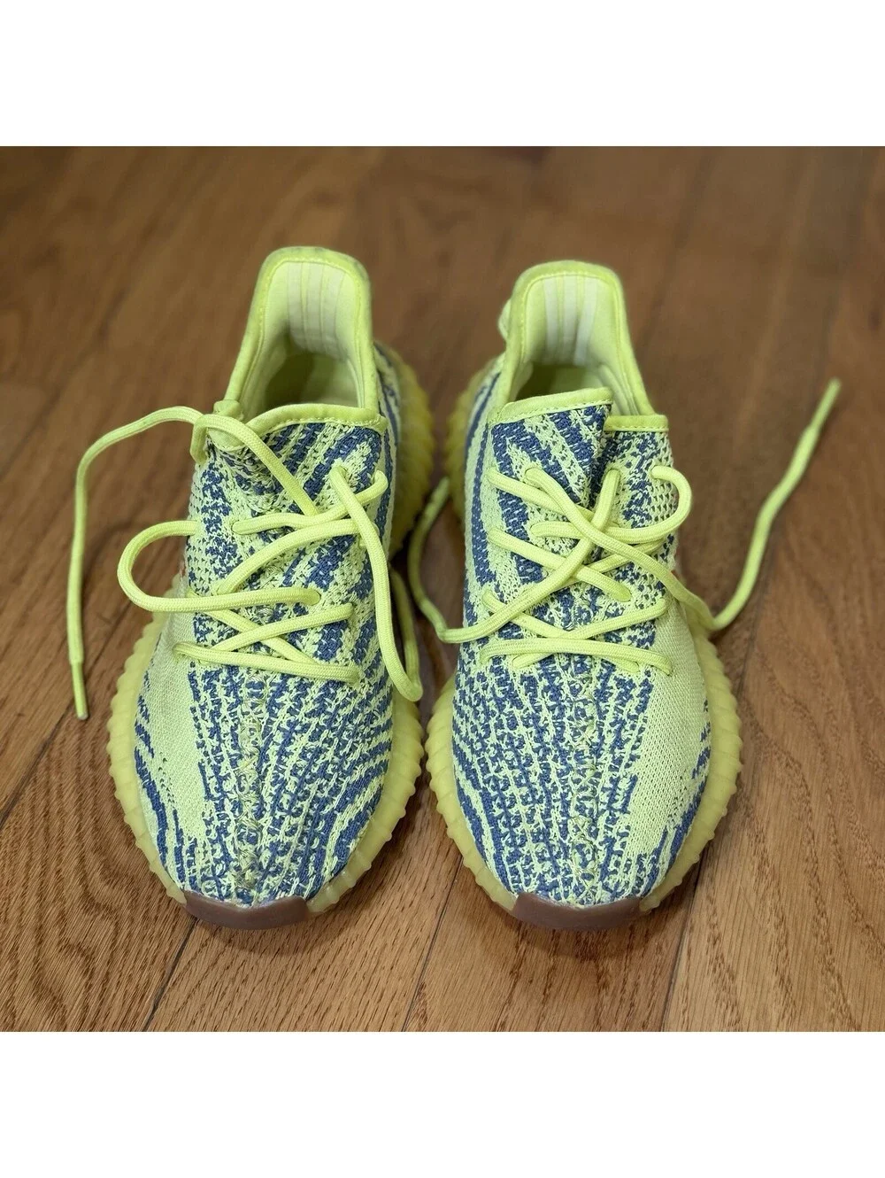 Size 6.5 US Men’s adidas Yeezy Boost 350 V2 Low Semi Frozen Yellow